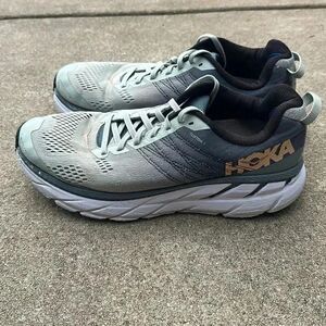 Hoka One One Clifton 6